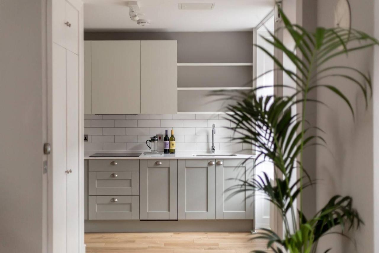 Joivy Luxurious 2Br Home Near Haymarket Station Edinburgh Exterior photo